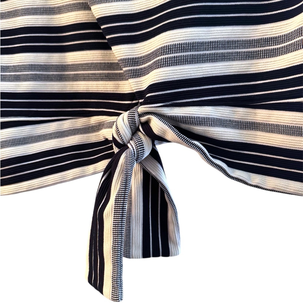 LOFT Black and White Crop Tie Back Top - Picture 9 of 9